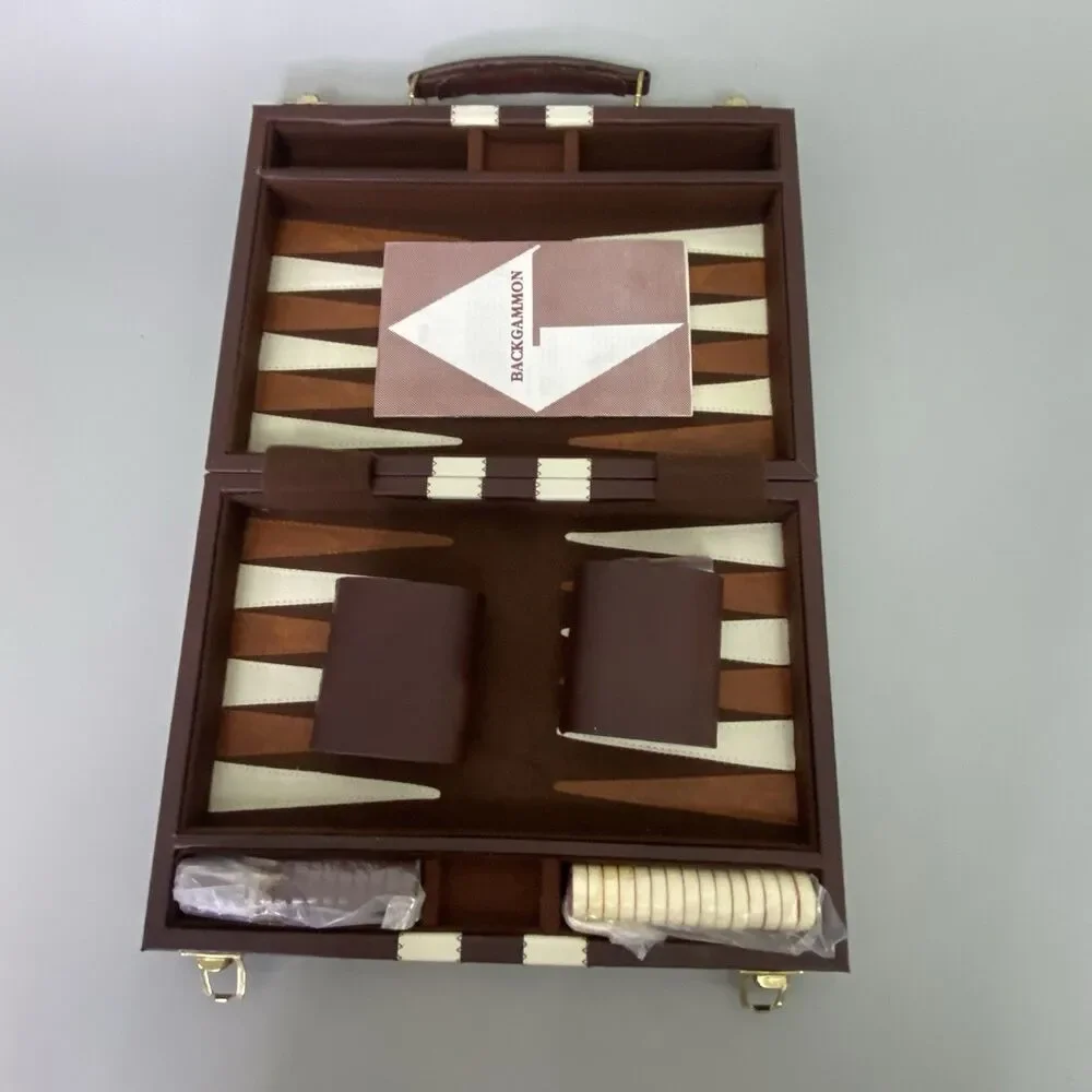 Vintage Backgammon Set Brown Travel Case Complete Dice Chips Folding Board New - Picture 8 of 13
